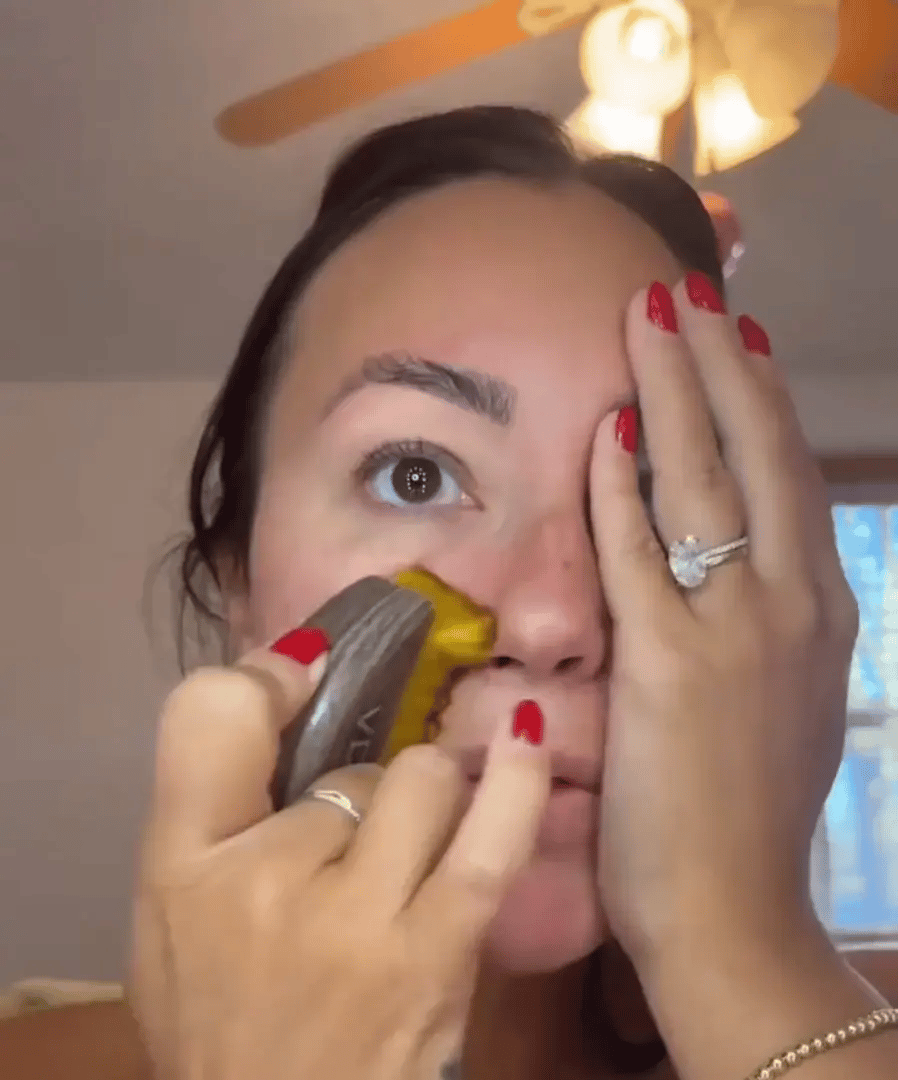 CEPILLO FACIAL + REGALO SORPRESA